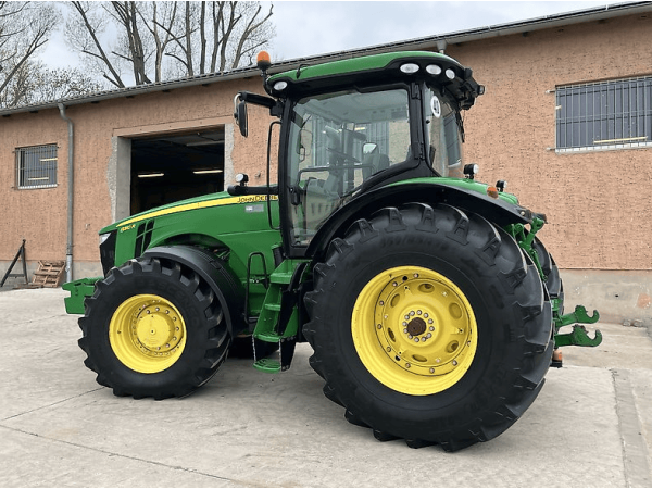 Трактор John Deere 8310R (2013)