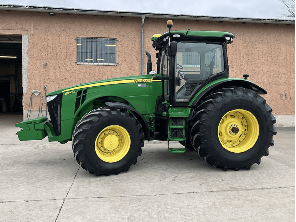 Трактор John Deere 8310R (2013)