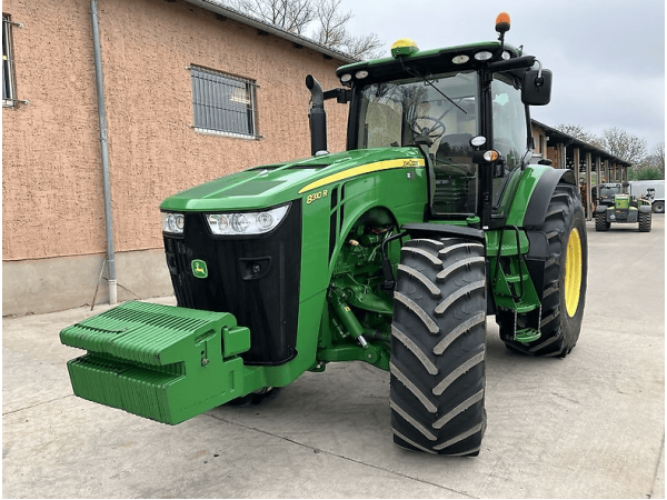 Трактор John Deere 8310R (2013)