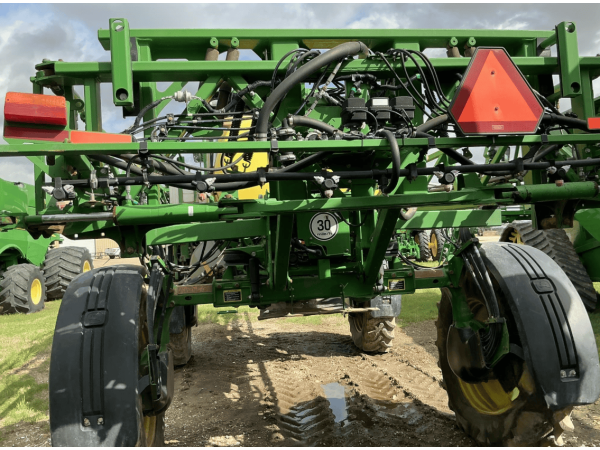 Самохідний обприскувач John Deere R4023 (2018)