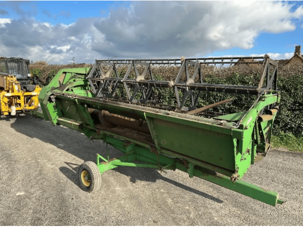 Комбайн John Deere 1075 (1985)
