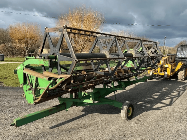 Комбайн John Deere 1075 (1985)