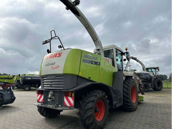 Кормозбиральний комбайн Claas Jaguar 850 (2010)