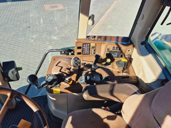 Трактор John Deere 6920S (2006)