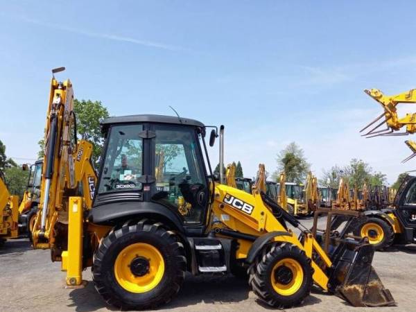 Екскаватор-навантажувач JCB 3CX (2016)