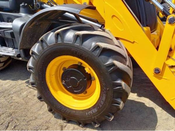 Екскаватор-навантажувач JCB 3CX (2016)
