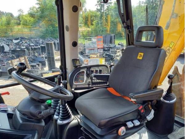 Екскаватор-навантажувач JCB 3CX (2016)
