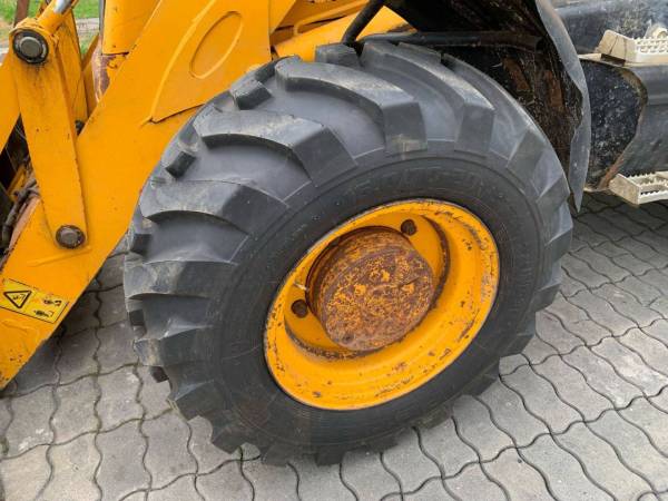 Екскаватор-навантажувач JCB 3CX (2004)