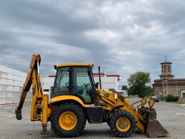 Екскаватор-навантажувач JCB 3CX (2004)