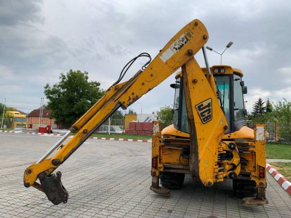 Екскаватор-навантажувач JCB 3CX (2004)