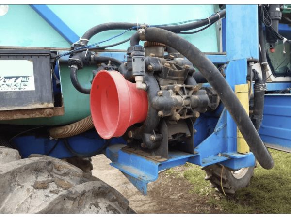 Самохідний обприскувач Berthoud Boxer 2500 TN28 (1995)