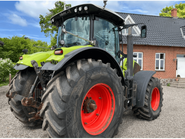 Трактор Claas Axion 830 (2014)
