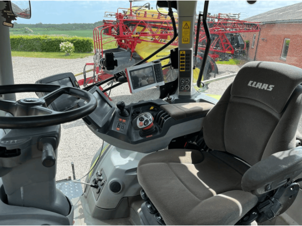 Трактор Claas Axion 830 (2014)
