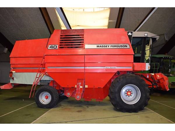 Комбайн Massey Ferguson 40 (1999)