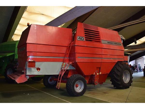 Комбайн Massey Ferguson 40 (1999)