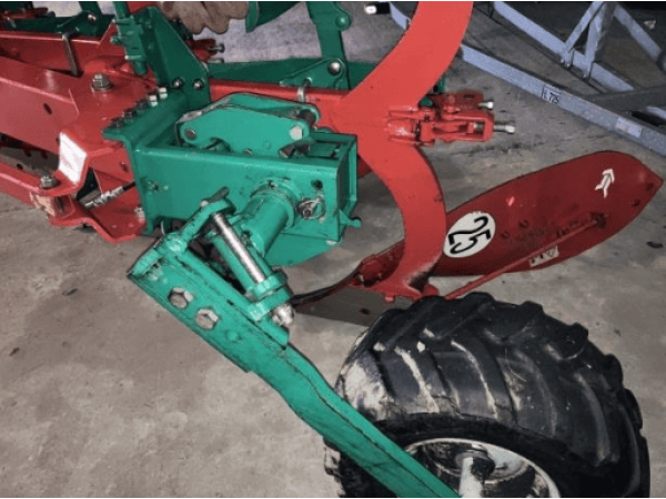 Плуг оборотний Kverneland EG 300 5 (2018)