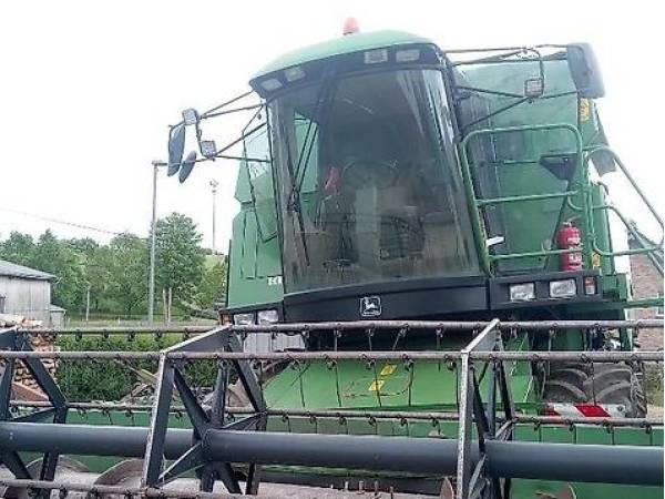 Комбайн John Deere 2256 (1998)
