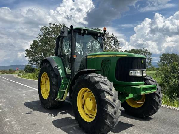 Трактор John Deere 6920 (2003)