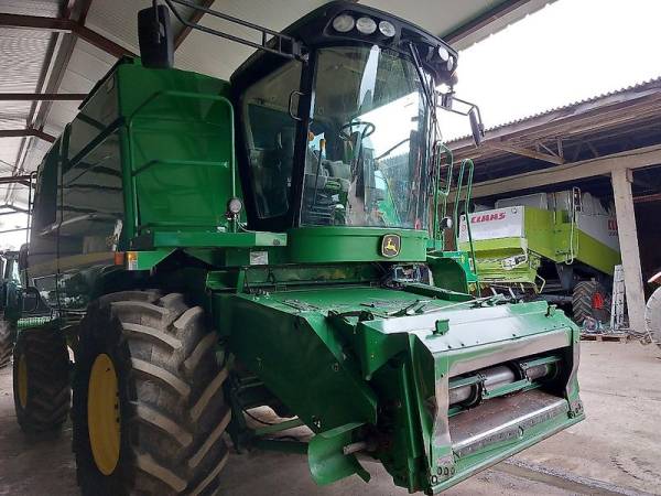 Комбайн John Deere T660 (2010)