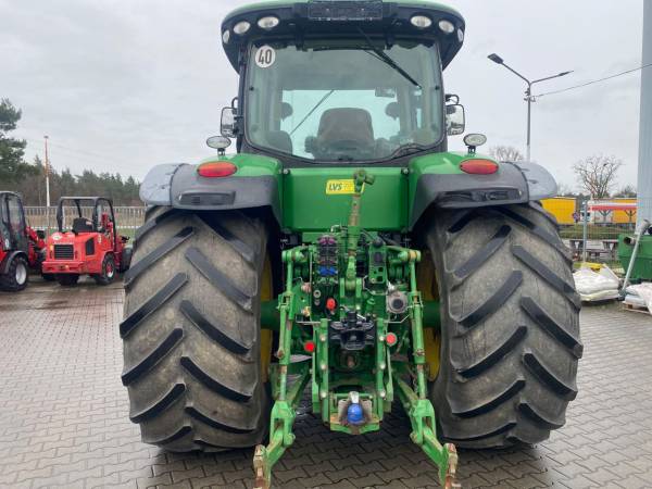Трактор John Deere 8335R (2014)