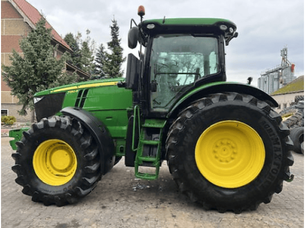  Трактор John Deere 7250R (2015)