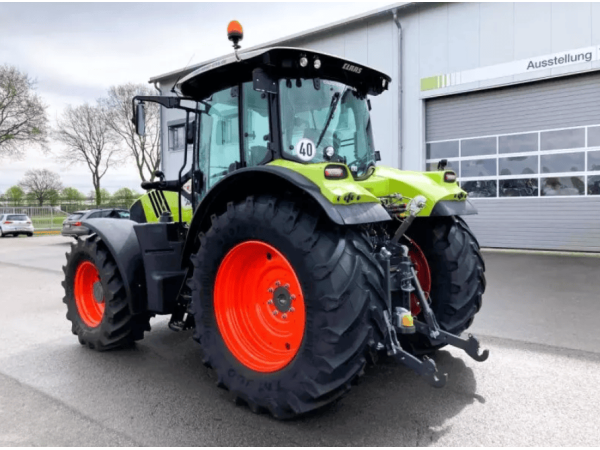 Трактор Claas ARION 650 (2015)