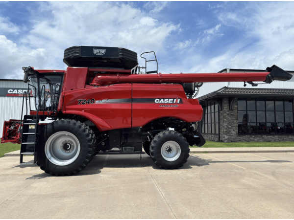 Комбайн Case IH 7240 (2016)