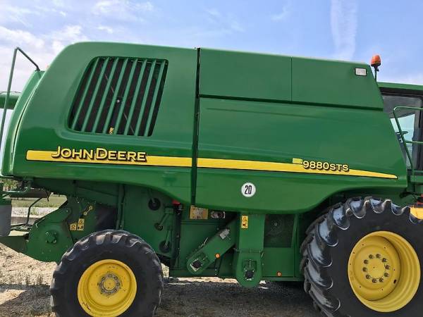 Комбайн John Deere 9880 STS (2003)