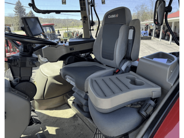 Трактор Case IH OPTUM 300 CVX (2019)