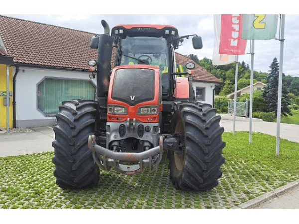 Трактор Valtra S353 (2012)