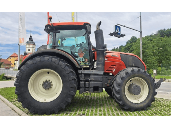 Трактор Valtra S353 (2012)