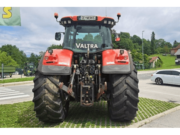 Трактор Valtra S353 (2012)