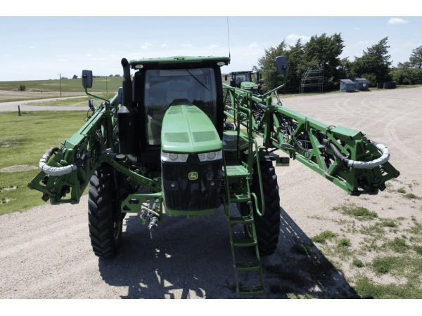 Самоходный опрыскиватель John Deere R4045 (2017)
