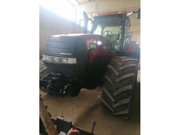 Трактор Case IH MAGNUM MX 255 (2005)