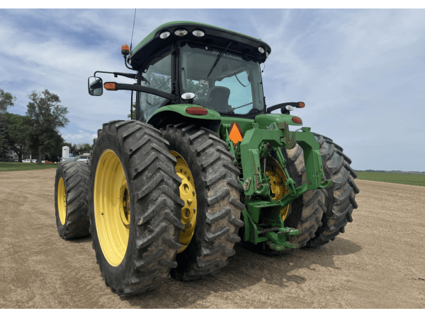 Трактор John Deere 8360R (2013)