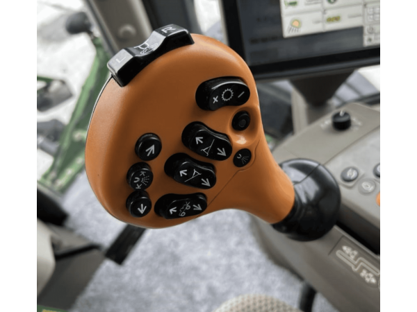 Самоходный опрыскиватель John Deere R4030 (2014)