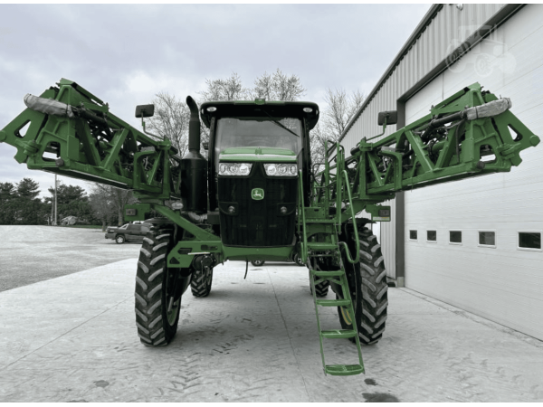 Самоходный опрыскиватель John Deere R4030 (2014)