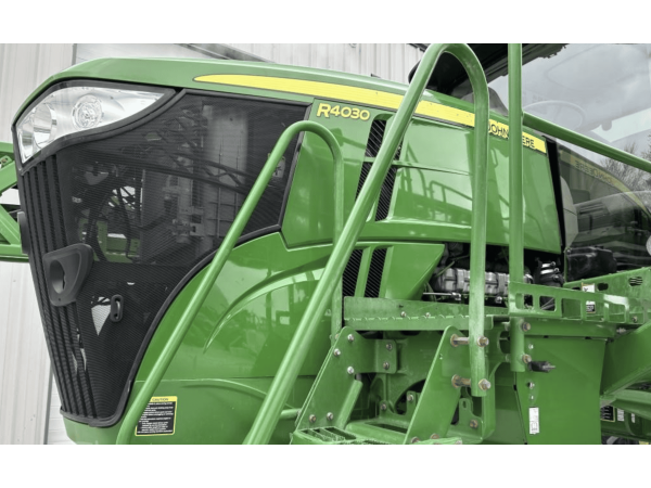Самоходный опрыскиватель John Deere R4030 (2014)