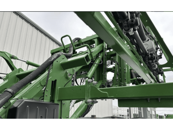 Самоходный опрыскиватель John Deere R4030 (2014)