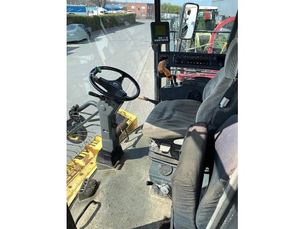 Комбайн New Holland FX 450 (1996)