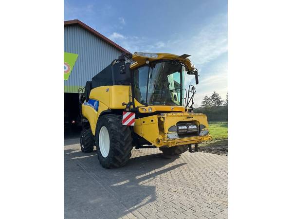 Комбайн New Holland CR 9070 (2010)