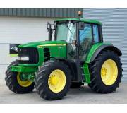 Трактор John Deere 6930