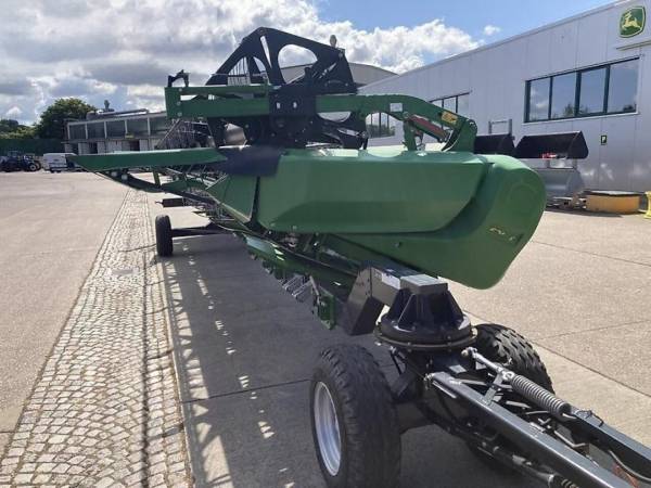 Жниварка зернова John Deere 630X (2015)