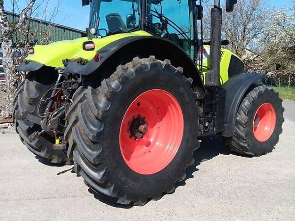 Трактор Claas Axion 810 (2015)