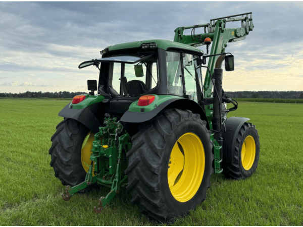 Трактор John Deere 6115M (2014)