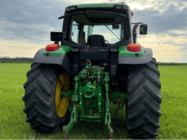 Трактор John Deere 6115M (2014)