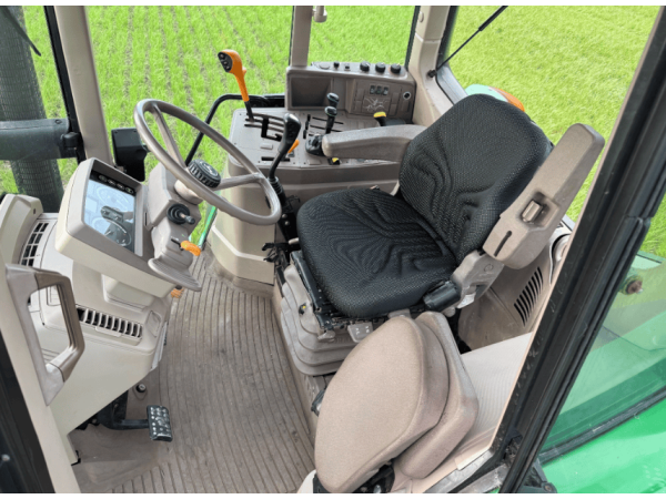 Трактор John Deere 6115M (2014)