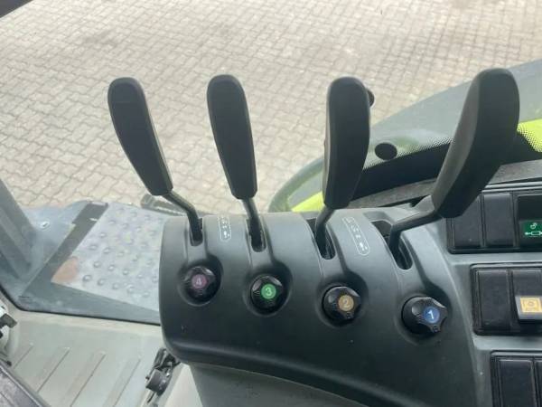  Трактор Claas Axion 830 (2019)