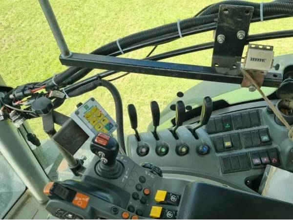  Трактор Claas Axion 830 (2019)