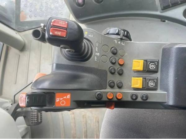  Трактор Claas Axion 830 (2019)